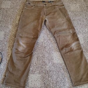 Kuhl hiking outdoors pants. Size 38×32. Mens